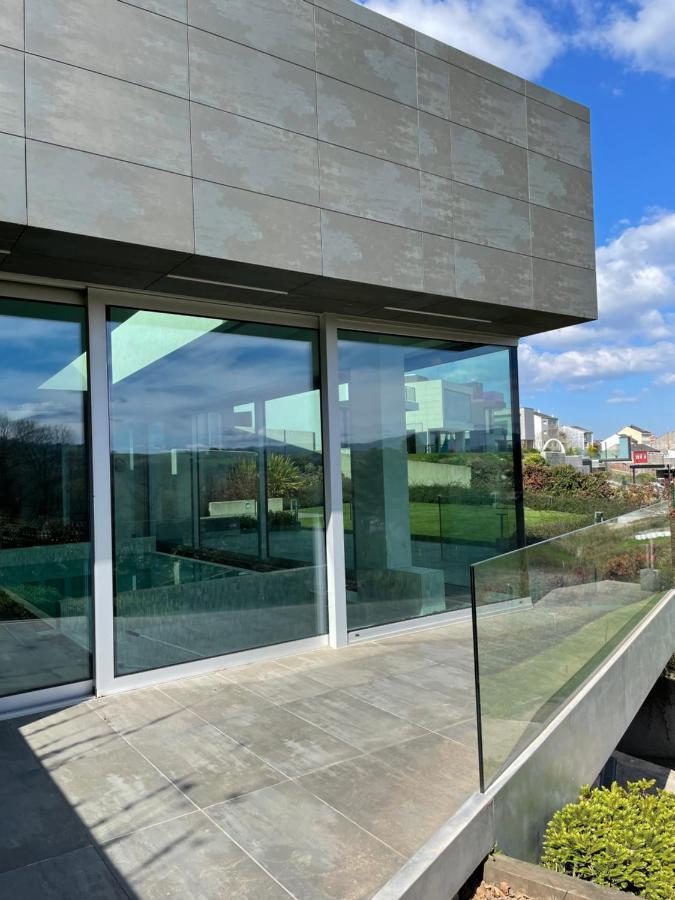 Villa Tres Prismas Exclusive à Sarria Extérieur photo